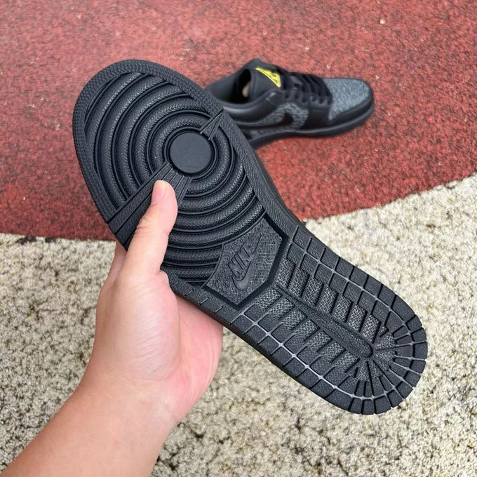 AJ1 Low Black Elephant Print IM6568-010