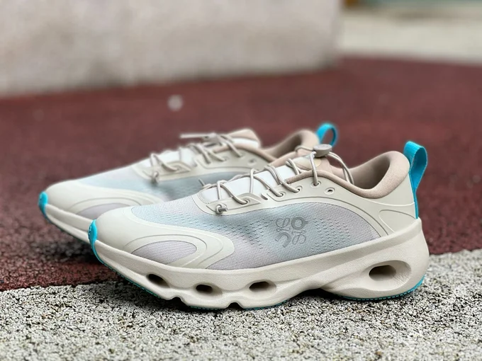 LOEWE x On Cloudsolo Beige