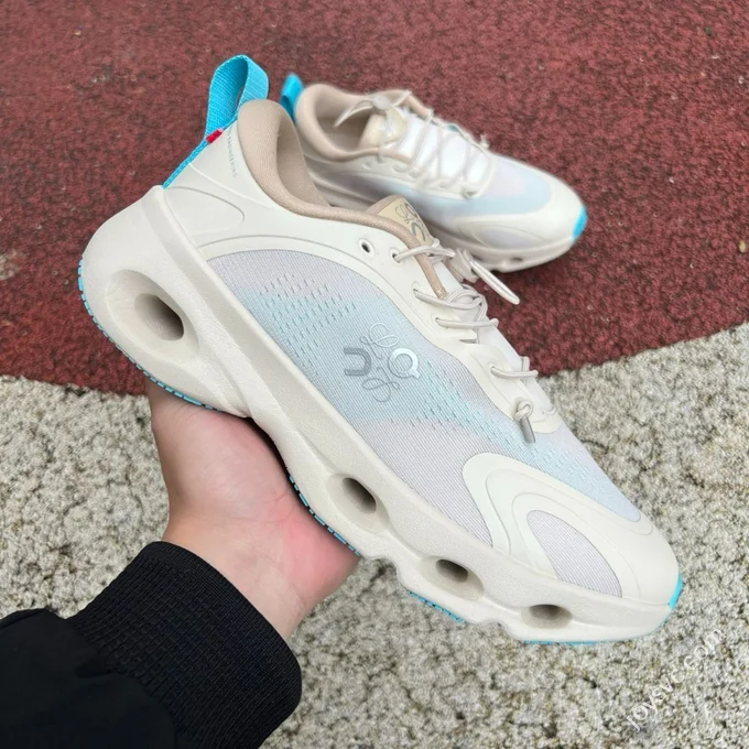 LOEWE x On Cloudsolo Beige